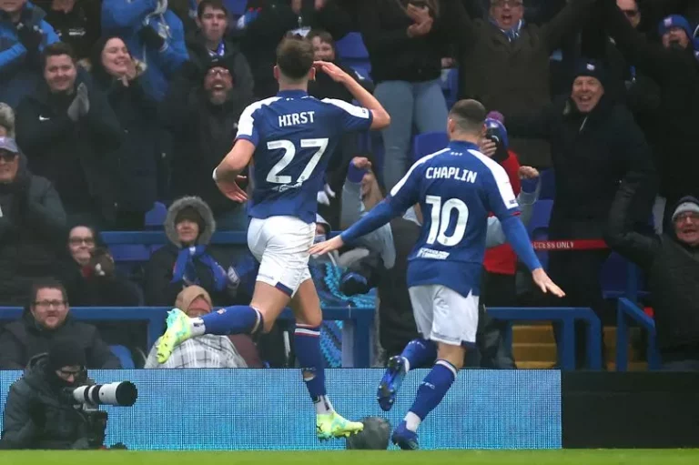 0_Ipswich-Town-v-Coventry-City-Sky-Bet-Championship-Portman-Road