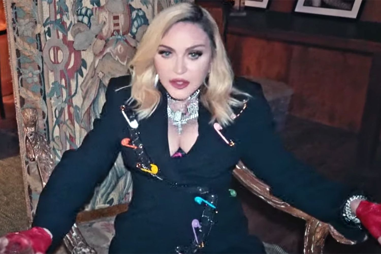 madonna-interview-083122-eb8af085077c47d891e8d2a93c196176